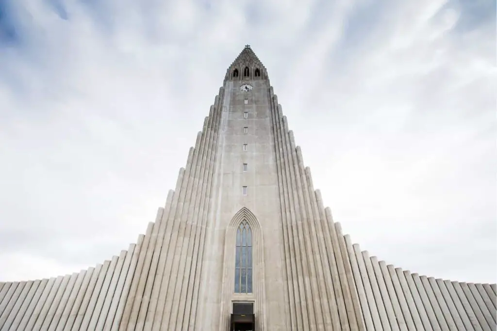 Roadtrip Golden Circle IJsland in 3 dagen - tips 2 Hallgrimskirkja Reykjavik