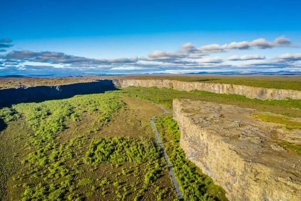 Diamond Circle IJsland route - de 11 beste stops! 9 Asbyrgi ravijn