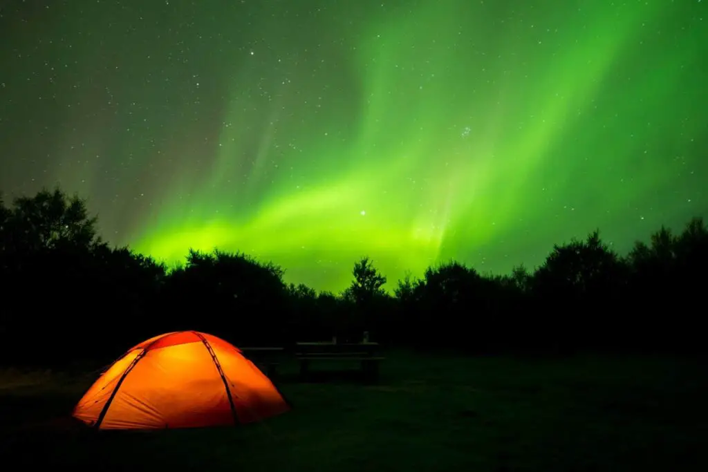 Kamperen in IJsland? Ja, echt wel!! 4 Noorderlicht tijdens kamperen in IJsland