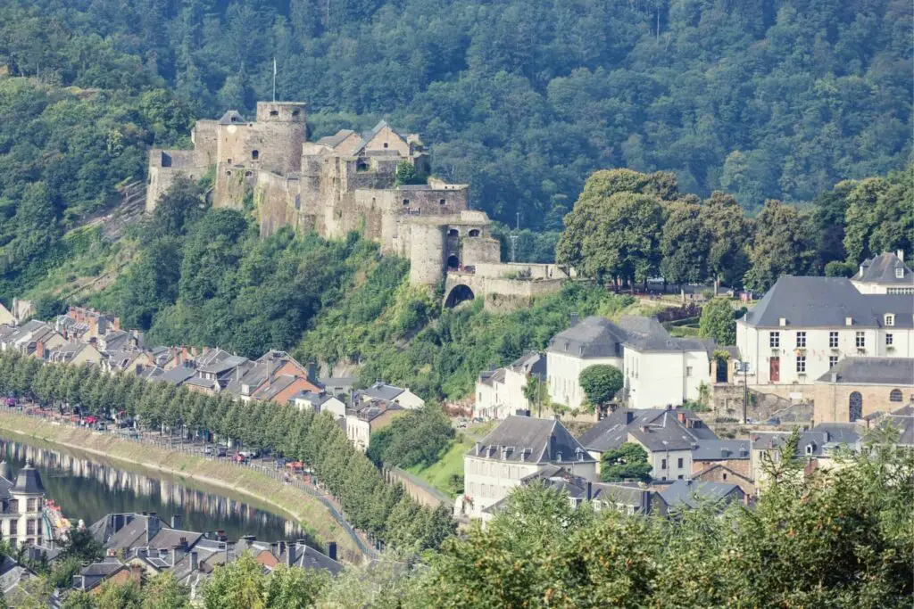 Bouillon, de start van een mooie wandeling in België