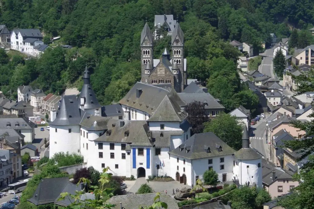 De 15 mooiste kastelen in Luxemburg 16 kasteel Clevaux in Luxemburg