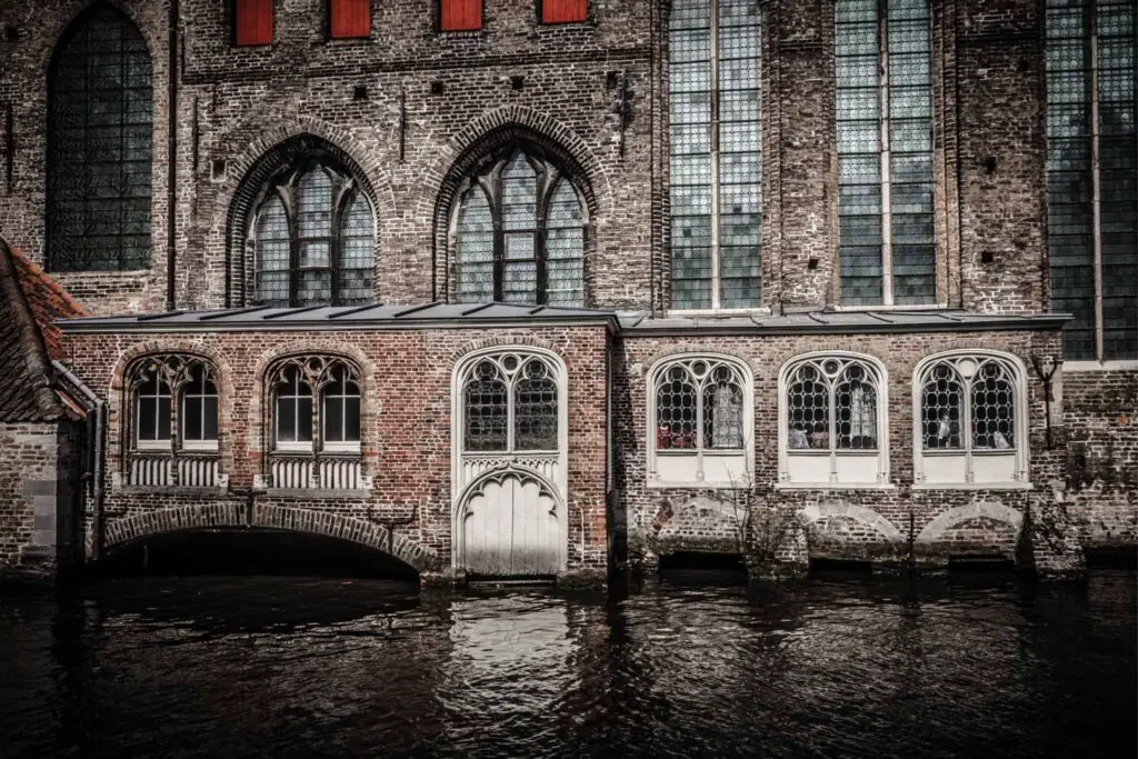 De 13 beste bezienswaardigheden in Brugge 12 Sint-Janshospitaal, Brugge