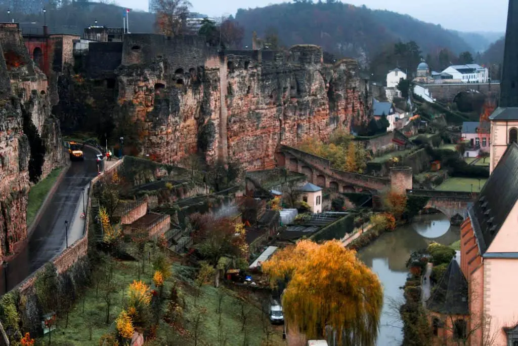 De 15 mooiste kastelen in Luxemburg 10 Kasteel Esch-sur-sure in luxemburg