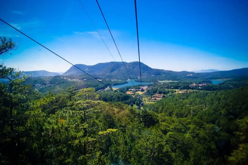 Top 11 bezienswaardigheden van DaLat in Vietnam 18 Kabelbaan in Dalat Vietnam