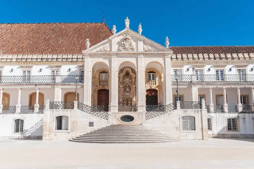 De 17 mooiste plekken van Portugal voor jou op een rijtje gezet! 18 De oudste stad van Portugal, coimbra