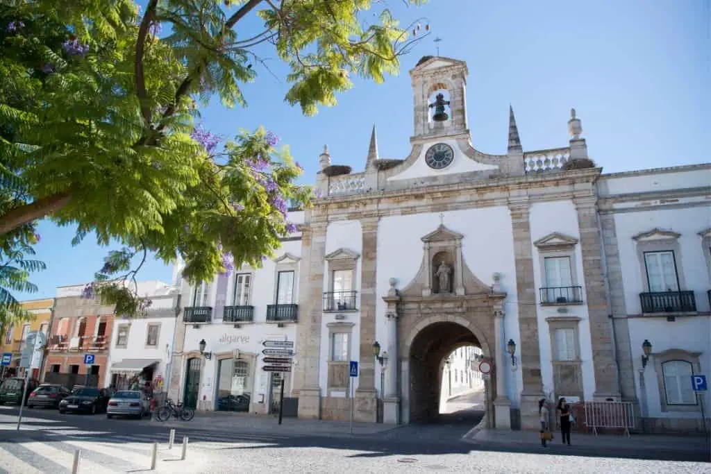 Bezienswaardigheden & tips voor je Faro vakantie! 6 Arco da Vila, bezienswaardigheden in faro portugal