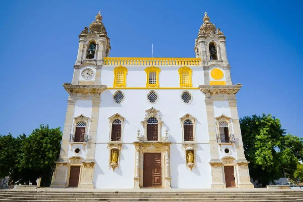 Bezienswaardigheden & tips voor je Faro vakantie! 8 Igreja do Carmo