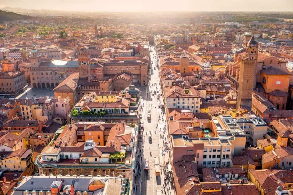 De beste bezienswaardigheden Bologna, Italië! 12 Waar verblijven in Bologna