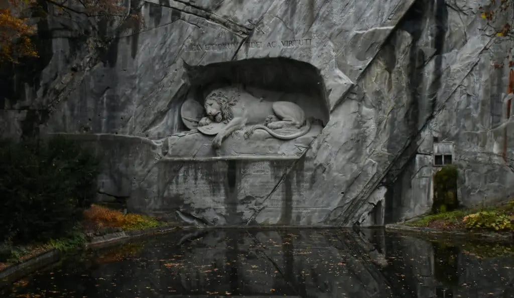 Dagje Luzern - Alle bezienswaardigheden op rij! 9 Het leeuwenmonument