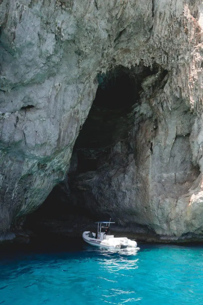 Amalfikust - alle bezienswaardigheden op een rij! 13 blue grotto capri