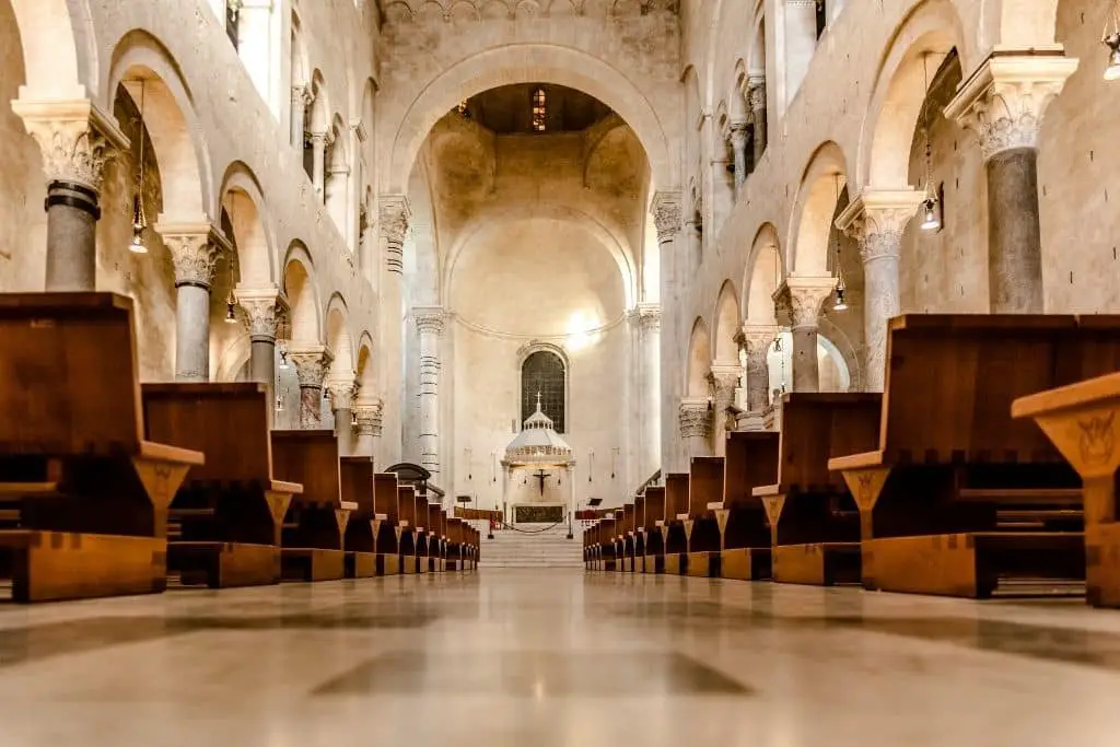 Bari, alle 16 bezienswaardigheden op een rij! 6 Te doen in Bari: bezoek de kathedraal