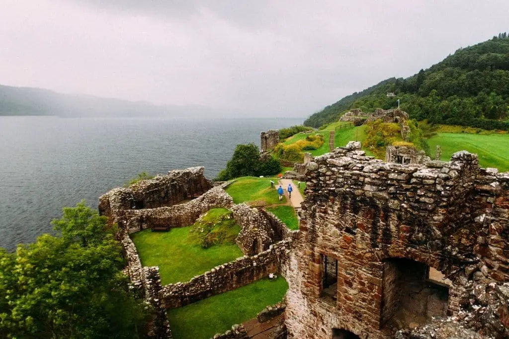 De 26 leukste bezienswaardigheden in Edinburgh 29 Het meer van Loch Ness in Schotland