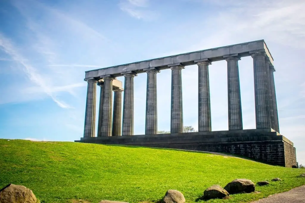 De 26 leukste bezienswaardigheden in Edinburgh 27 National Monument of Scotland in Edinburgh