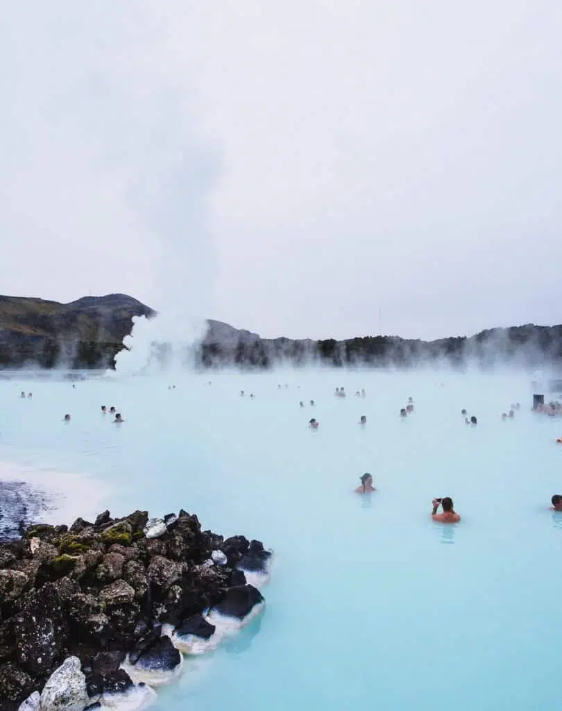 De 21 leuke weetjes over IJsland - Alles over IJsland 5 zemmen in het blue lagoon in ijsland