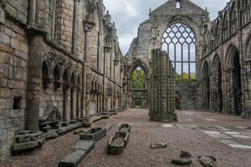 De 26 leukste bezienswaardigheden in Edinburgh 20 Holyrood abbey