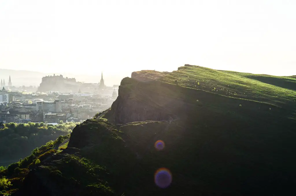 De 26 leukste bezienswaardigheden in Edinburgh 7 Arthur'seat, edinburgh bezienswaardigheid