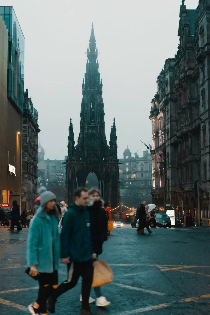 De 26 leukste bezienswaardigheden in Edinburgh 14 Scott monument, bezienswaardigheid Edinburgh