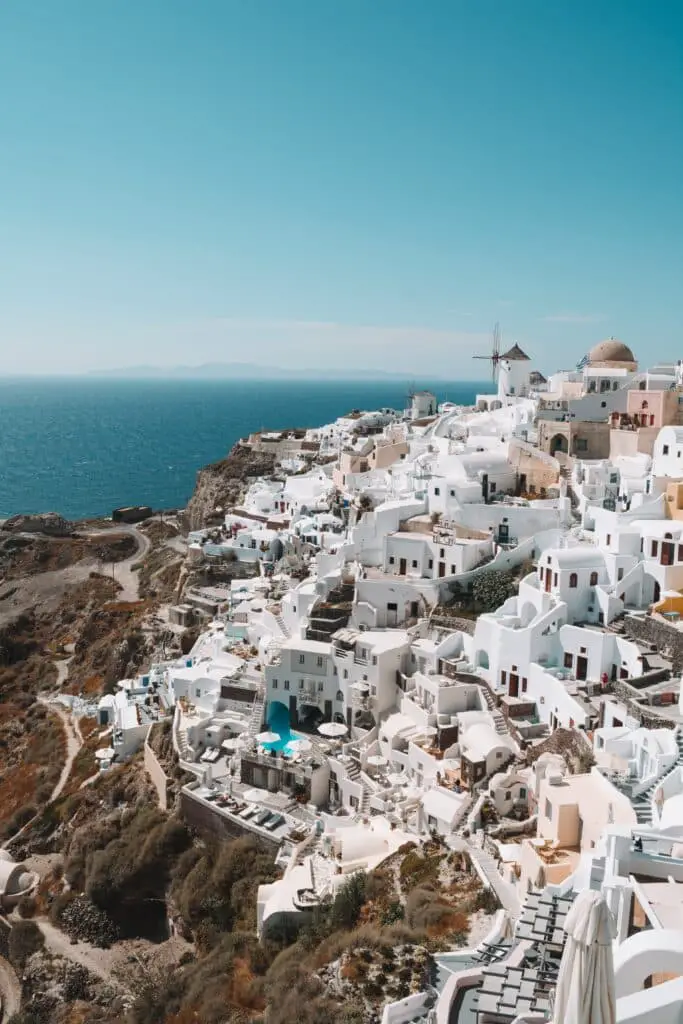 De 17 mooiste bestemmingen van Europa 2022! 20 Mooiste plekken Europa; Santorini, Griekenland