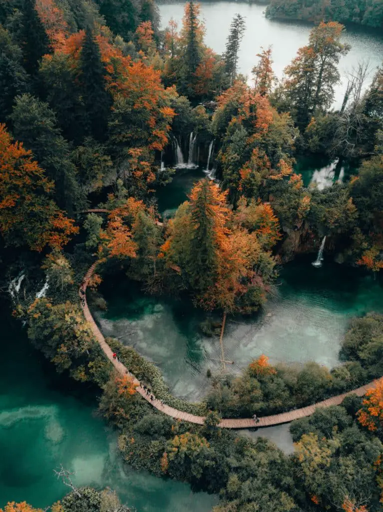 Plitvice meren! Wat moet je weten? 6 Plitvice meren bezoeken in de herfst
