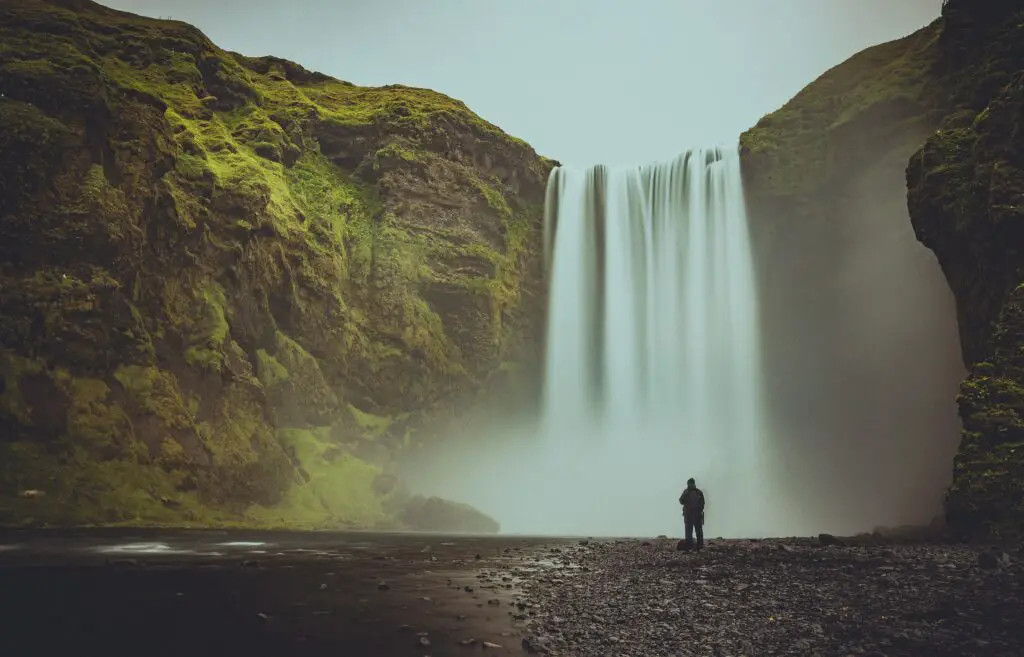Vulkanen in IJsland bezoeken 11 skogafoss ijsland