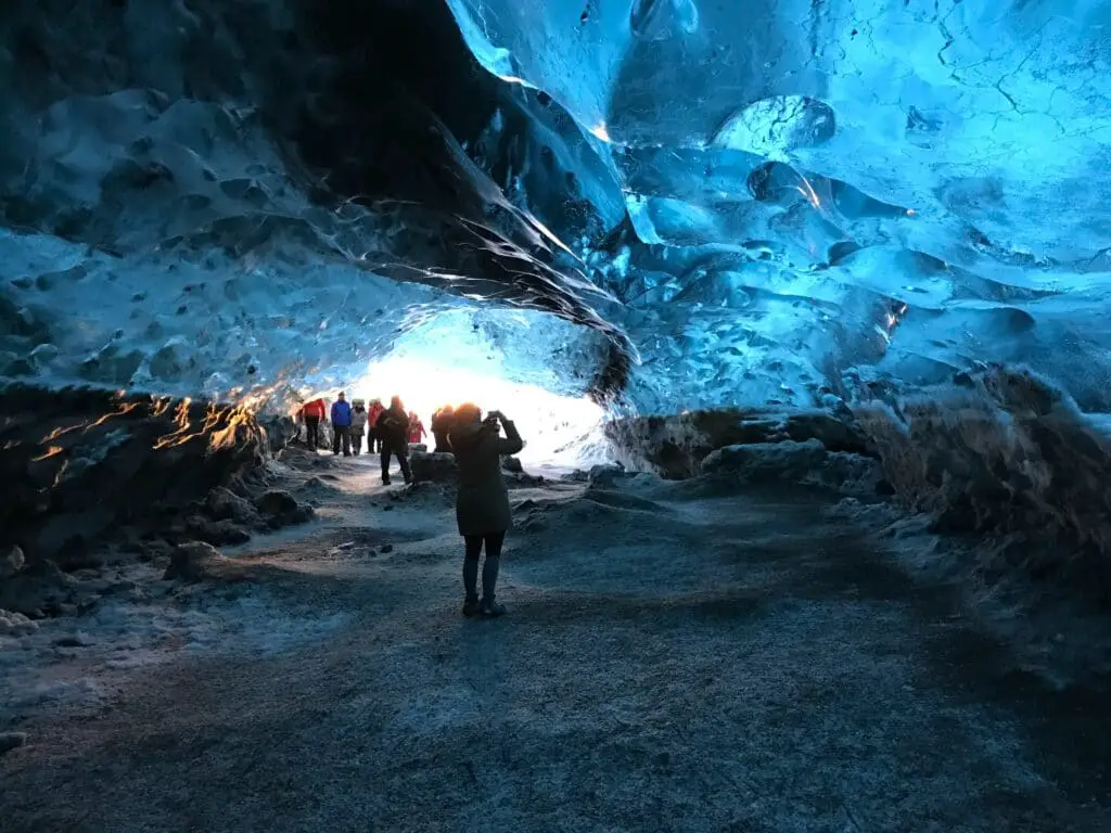 Excursies IJsland: Welke mag je echt niet missen? 9 excursie ijsgrot ijsland