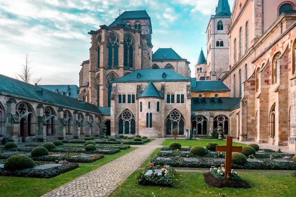 Bezoek de stad Trier in het Moezeldal 10 Liebfrauenkirche